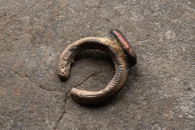 Cecilie Skov, Shelled Out, 2018, Cuttlebone cast silver, Photo: David Stjernholm.