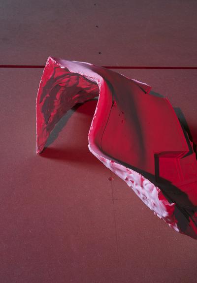 Rehearsal, 2016. Prop flowers from The Royal Theatre, plaster, spotlight, revolving stage in MDF. Photo: David Stjernholm.  
