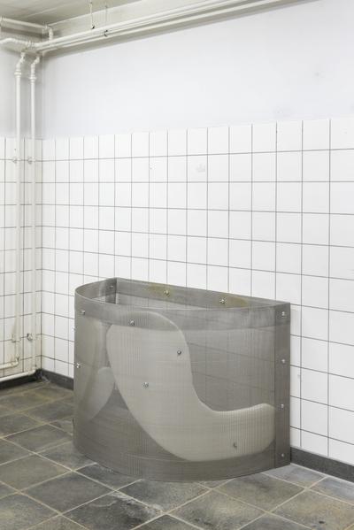  Spoon Spoon (Blush), 2022. Steel, foam.
