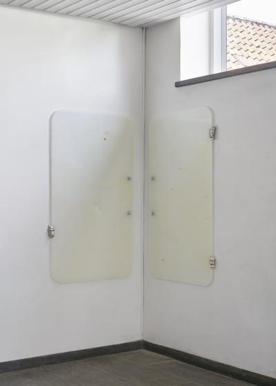 Tegner tæt luft, 2024.
